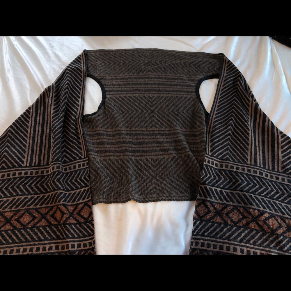 Vest - Picture 2 of 2